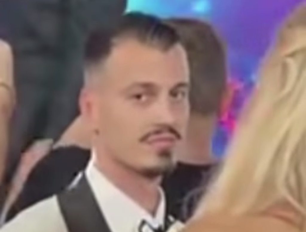 Mateo kapet në një moment që po bën çmènd rrjetin”