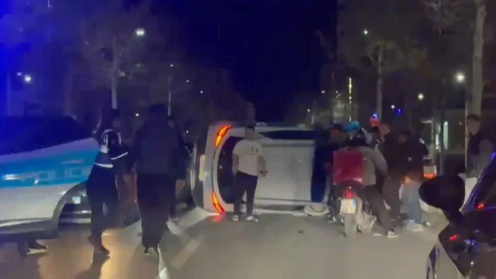 I fundit! Nuk iu bind urdhrit për të ndaluar, 15-vjeçari përplas makinën e policisë