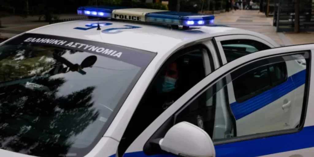 I biri humbi jetën pak ditë më parë nga një aksident, i ati ekz*kuton të riun: Ai është përgjegjësi