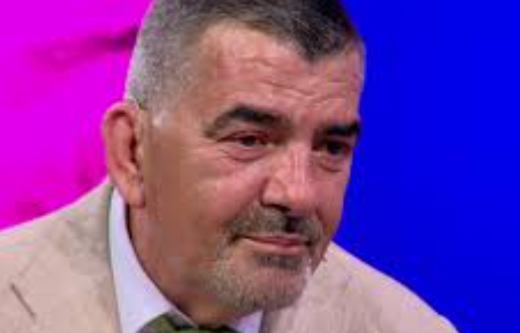 “Një kala e ngritur u prish brenda një dite”, Saimir Vishaj i përlotur tregon ndarjen pas 35 vitesh