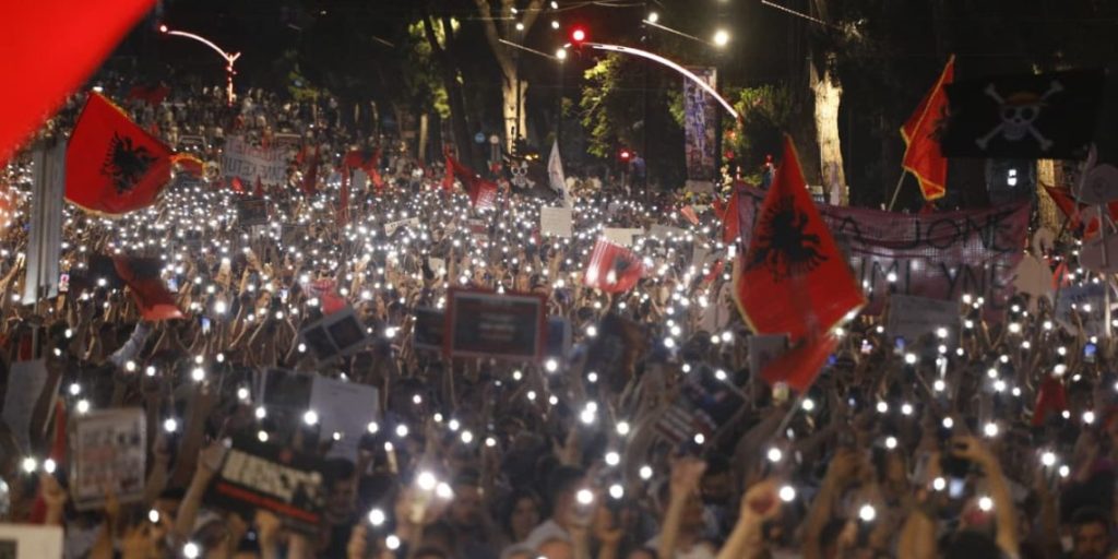 Protestuesit i ‘zene vendin’ Edi Rames