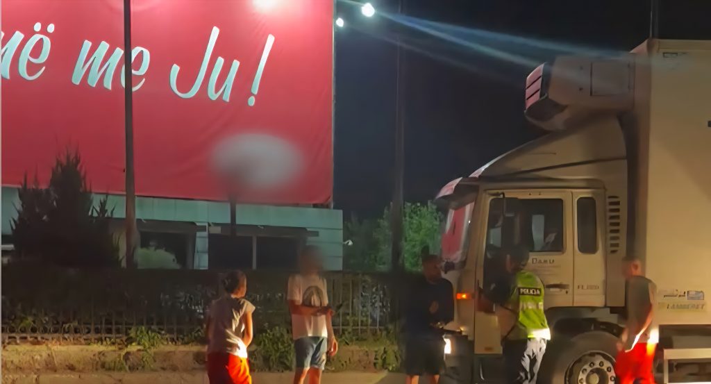 Aksident i rende ne oret e para te mengjesit