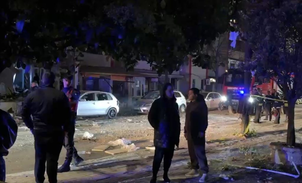 Q ëllohet me a rmë zjarri ndaj një makine pranë “Urës së Milotit”, Policia identifikon autorin!