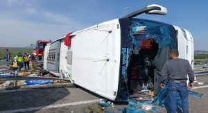 Aksidentohet-nje-autobus-me-udhetare-11-te-vdekur