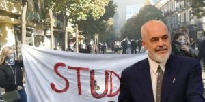 Mbi 80 policë japin dorëheqjen paa protestave të studentëve në Tiranë?