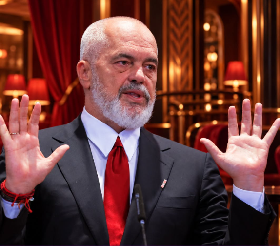 Djali i ish-kryeministrit demokrat: Ja pse Edi Rama nuk duhet ta japë dorëheqjen, ndryshe na kthen 30 vite
