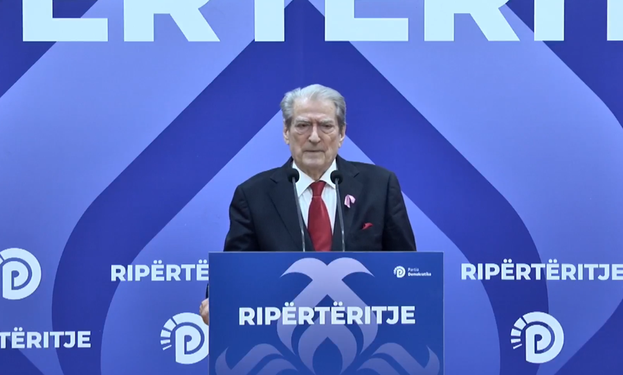 Berisha apel të rinjve për bojkot: Lini bankat e shkollës, merrni në dorë të ardhmen tuaj
