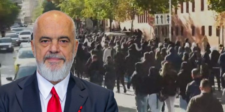 Protesta e “zj*rrtë” në Tiranë! Rama takim urgjent me ministrat, sapo merr këtë VENDIM!